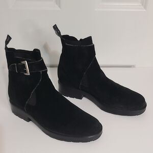 Cute &Comfy Via Spiga Black Suede Buckle Boots. Italy